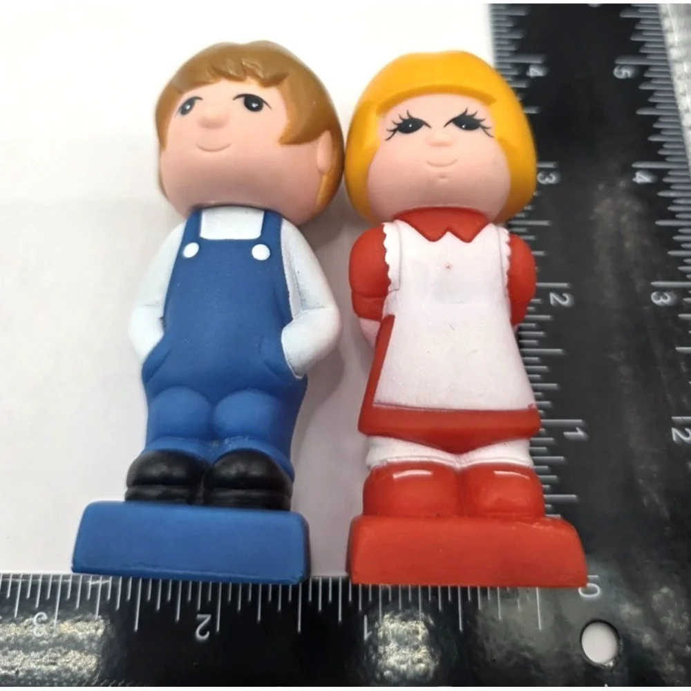Vintage Tyco Super Blocks Preschool People Figures Boy‎ & Girl 3.5